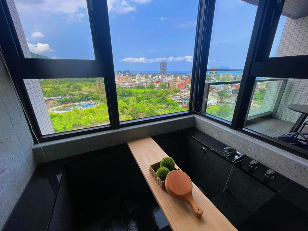 Toucheng Happyhouse頭城黑皮家 附早餐 Lägenhet Exteriör bild